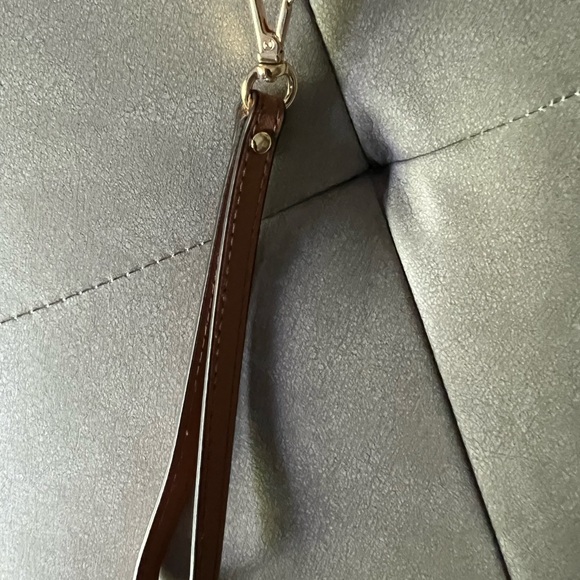 Michael Kors Large Double Zip Wallet Wristlet White Gold Authentic Like New - Picture 6 of 6